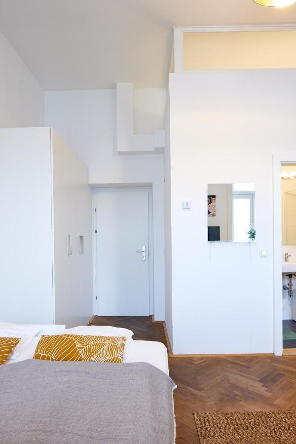 Nice Studio Close To Metro III Wenen Buitenkant foto