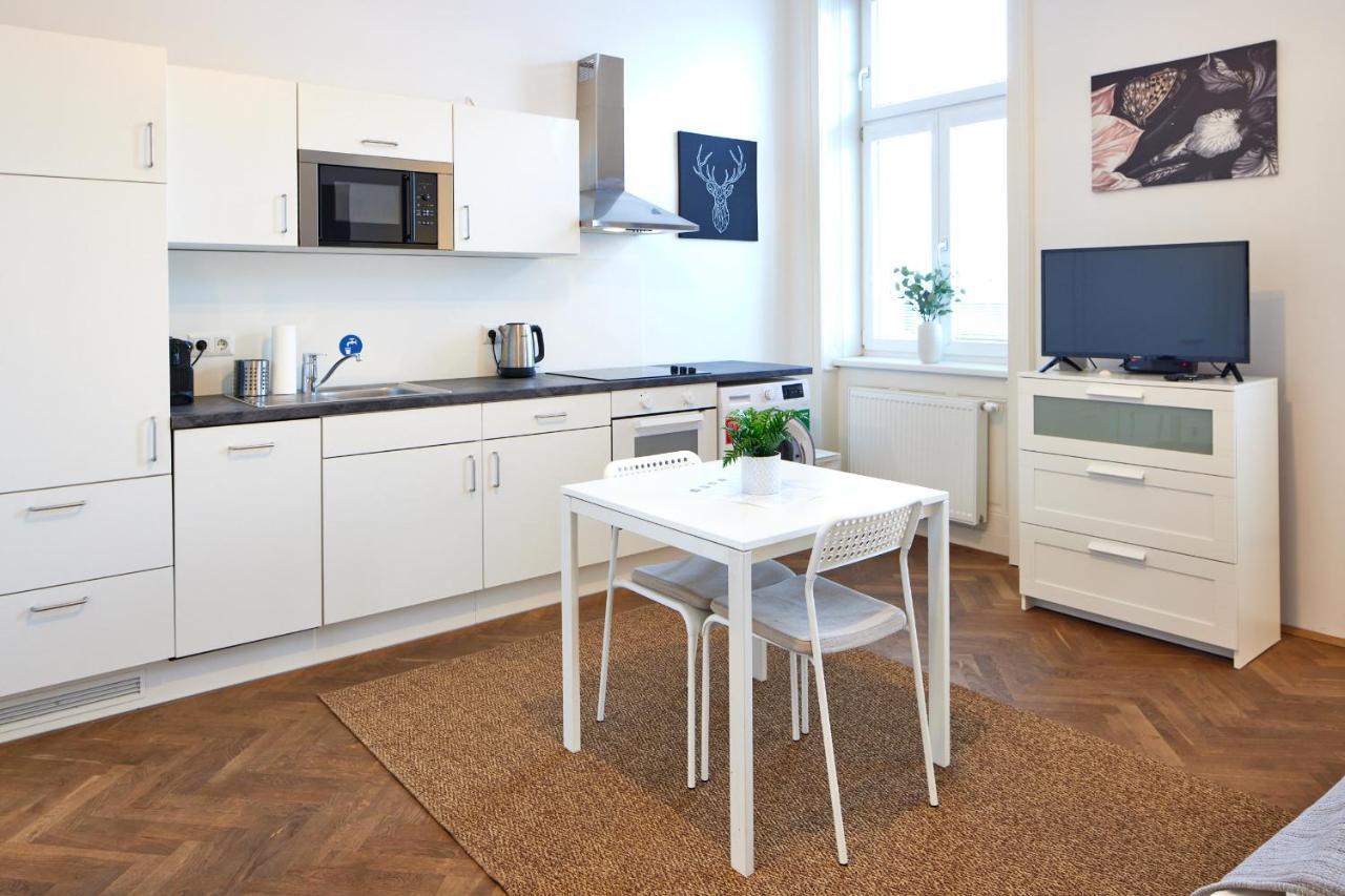 Nice Studio Close To Metro III Wenen Buitenkant foto