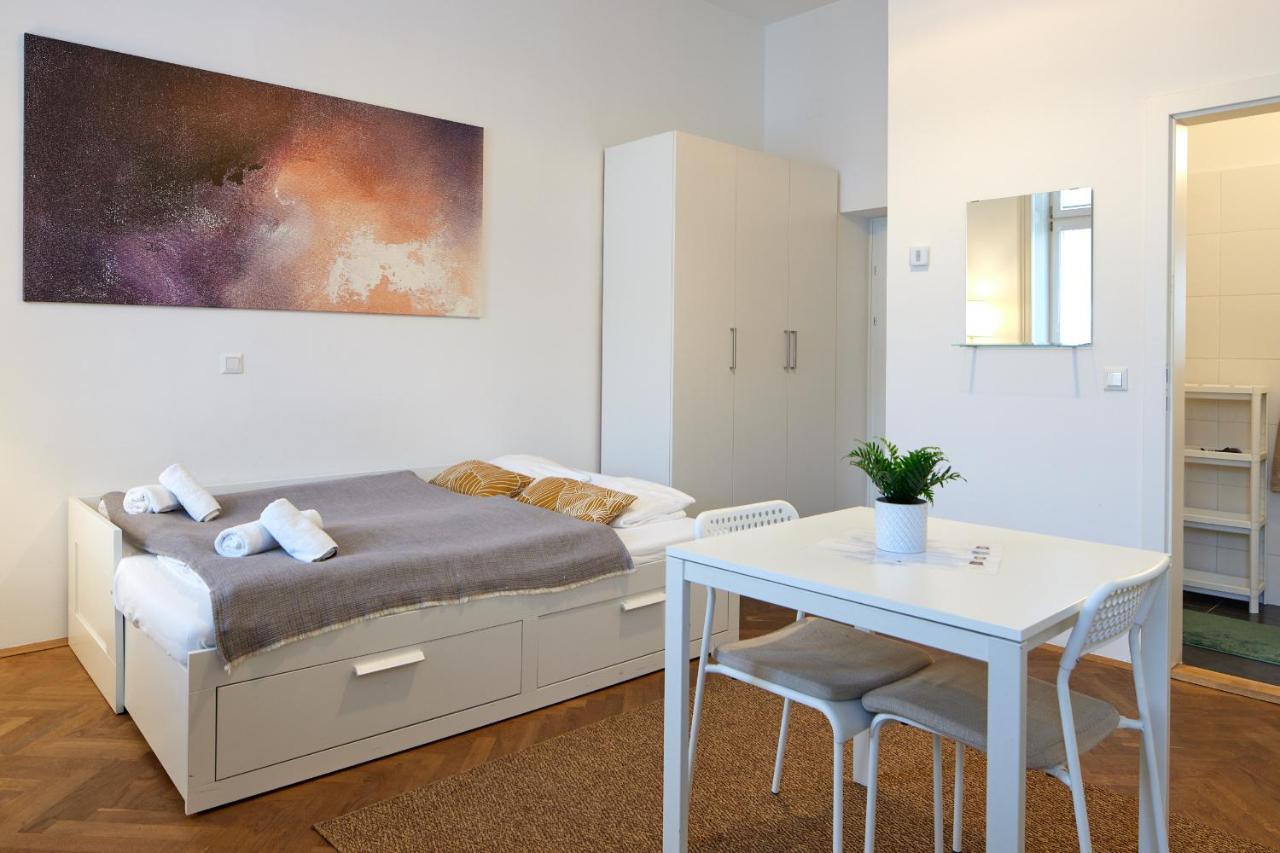 Nice Studio Close To Metro III Wenen Buitenkant foto