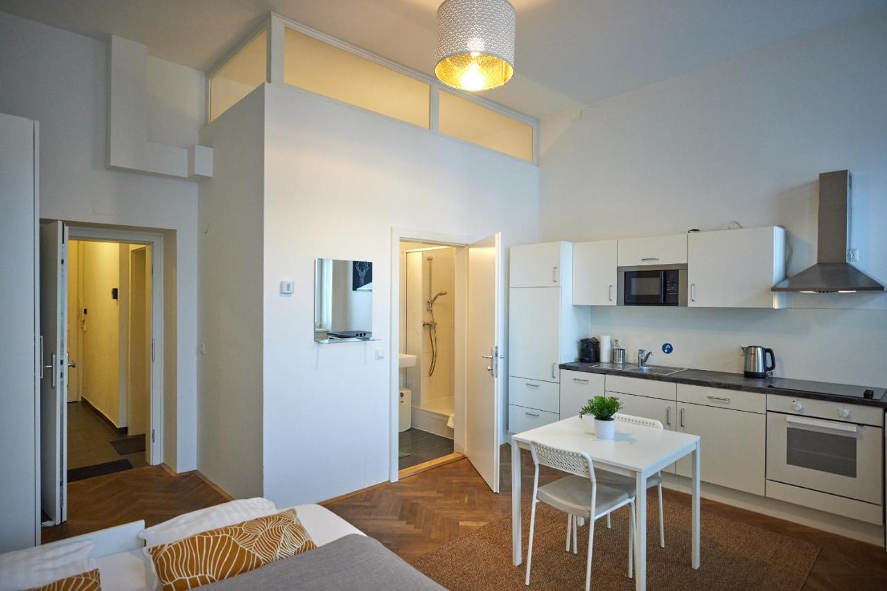 Nice Studio Close To Metro III Wenen Buitenkant foto
